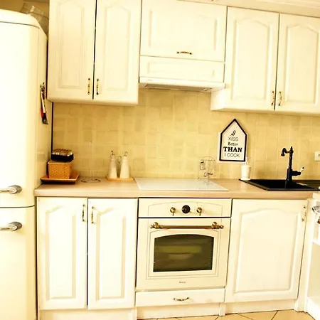 Apartament Parkowy *